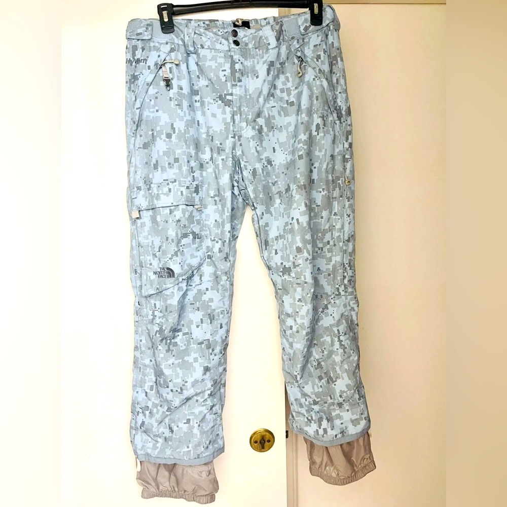 North Face Snow Ski Snowboard Insulated Women’s Pants Camo Print XL GUC …